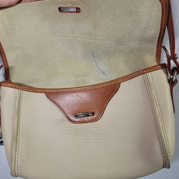 Vintage Dooney East West flap cream shoulder bag - Picture 11 of 15